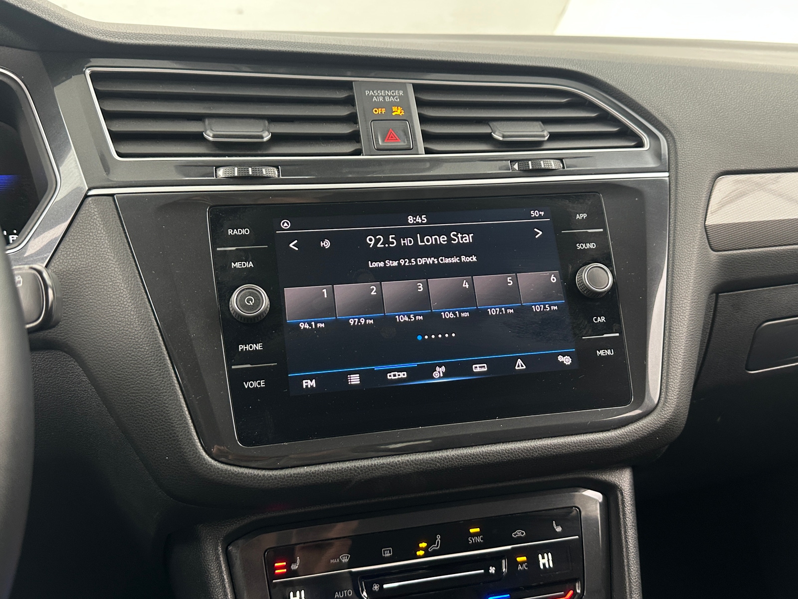 Thumbnail: 2024 Volkswagen Tiguan - 3