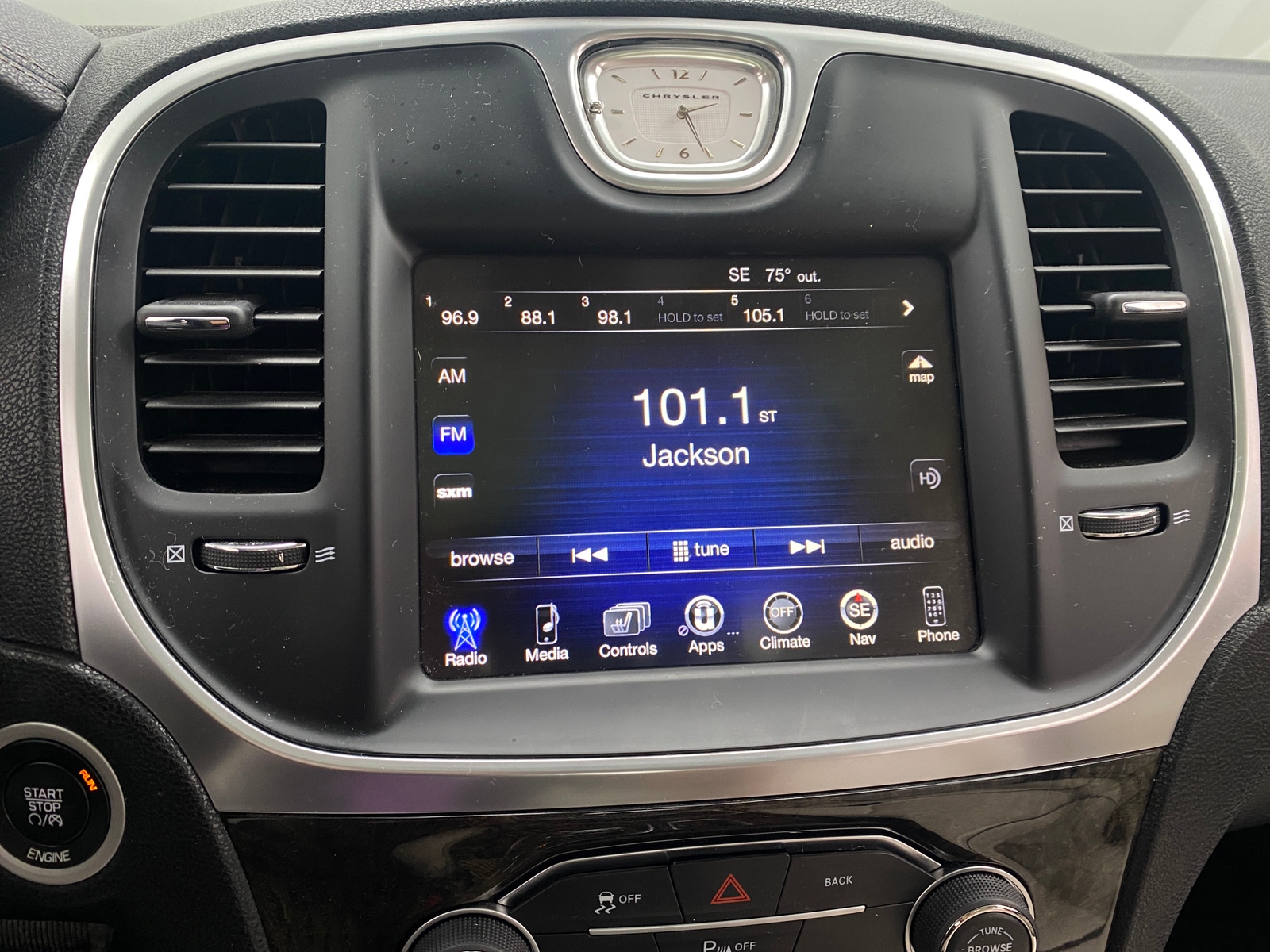 Thumbnail: 2015 Chrysler 300 - 3