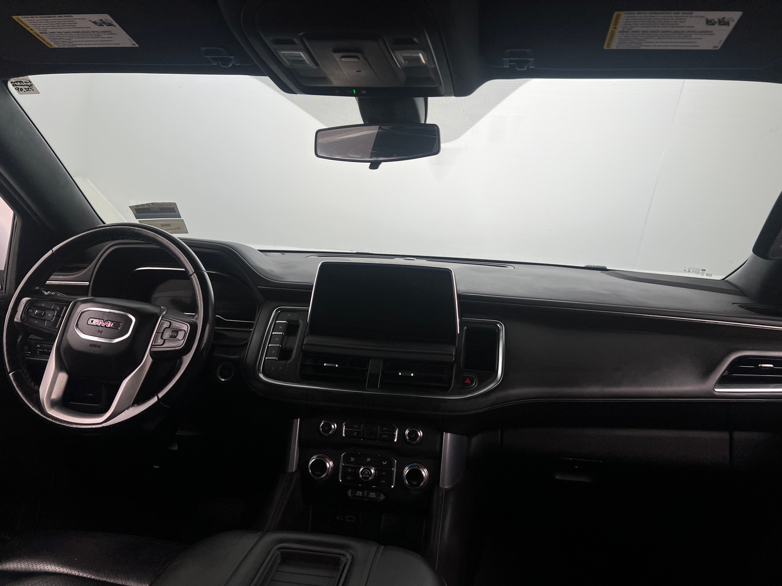 Thumbnail: 2022 GMC Yukon XL - 3