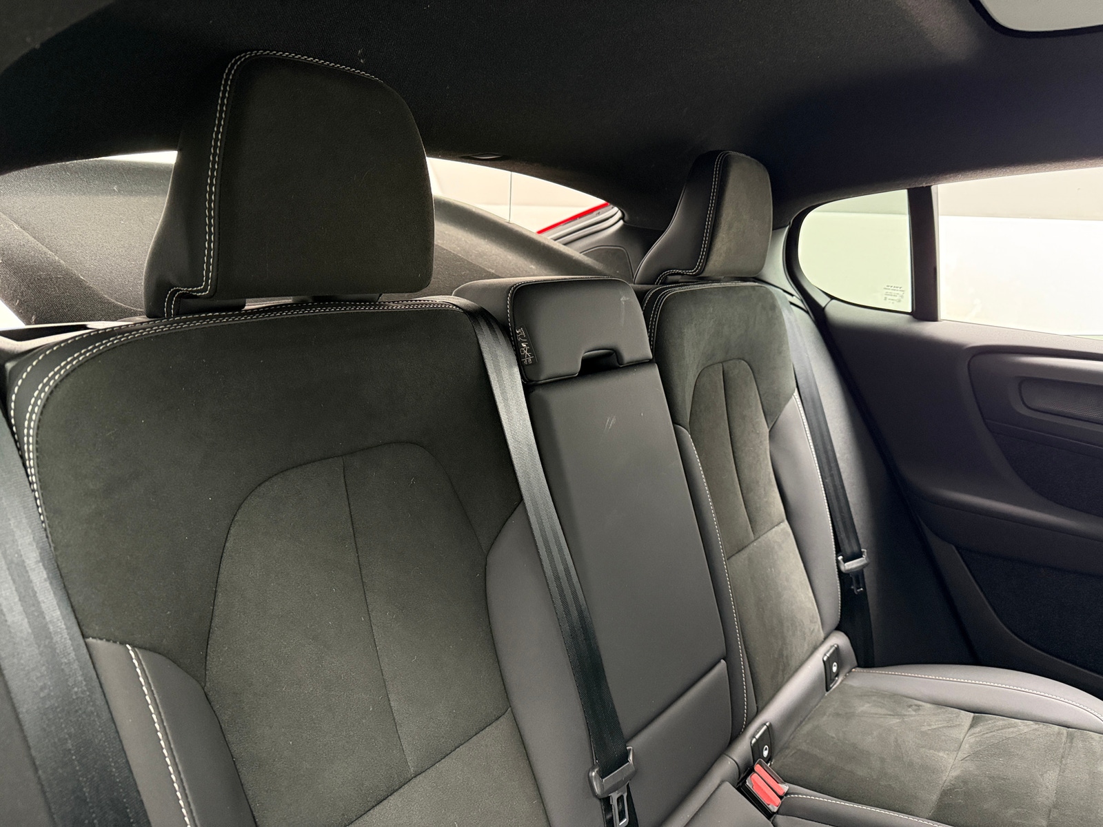 Thumbnail: 2023 Volvo C40 - 6