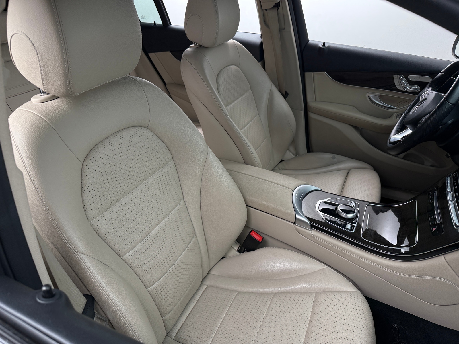 Thumbnail: 2018 Mercedes-Benz GLC - 2