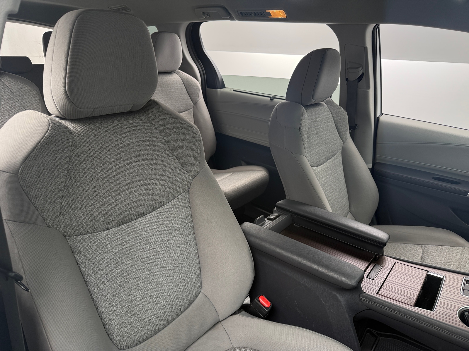 Thumbnail: 2023 Toyota Sienna - 2