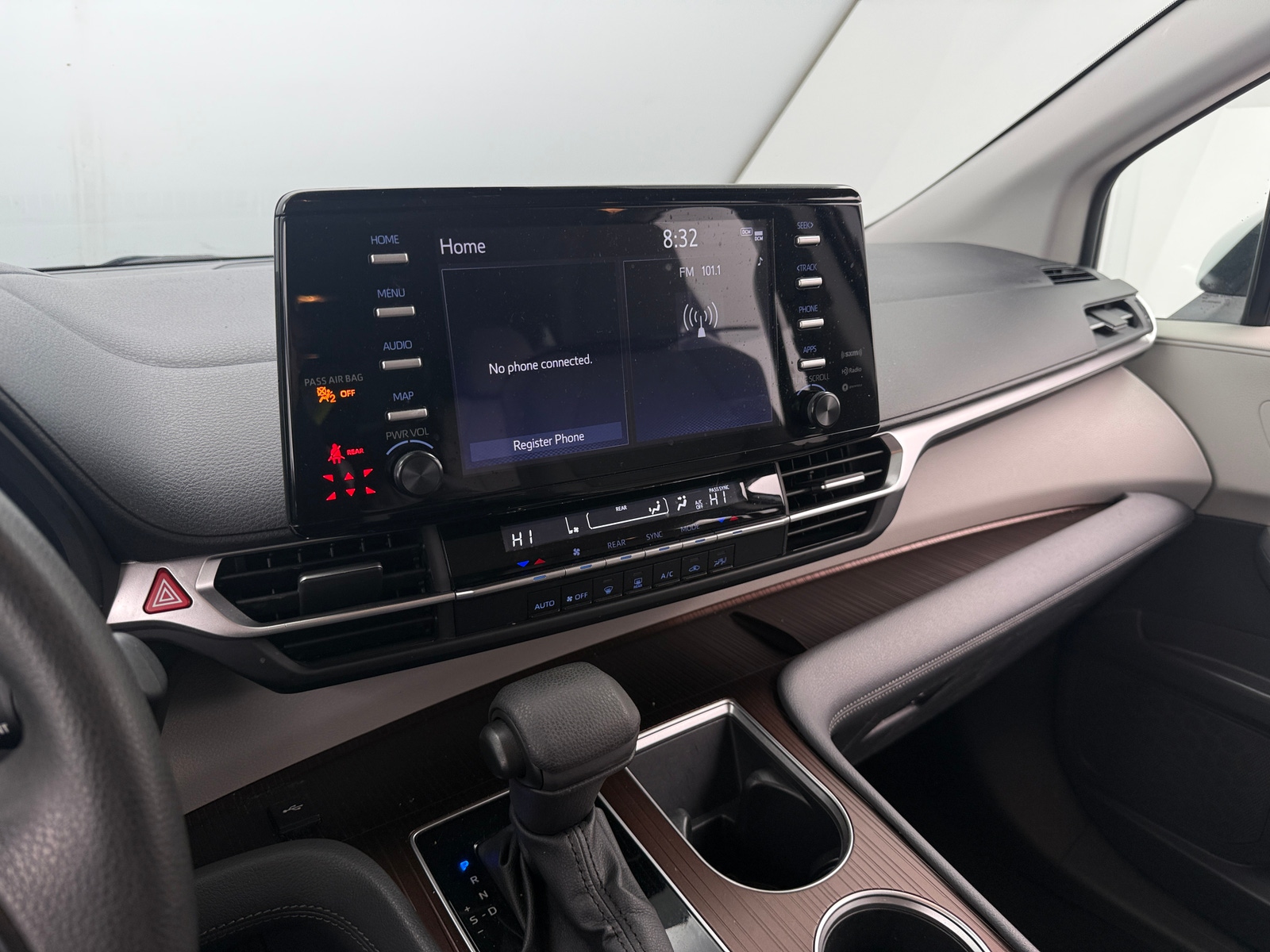 Thumbnail: 2023 Toyota Sienna - 4