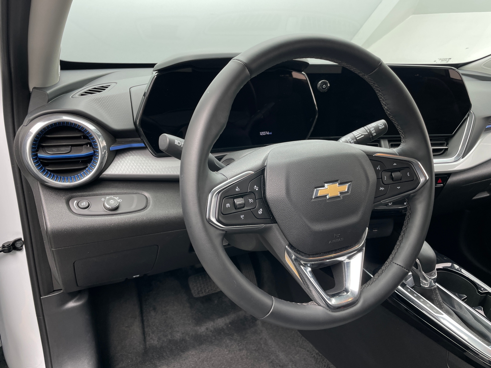 Thumbnail: 2025 Chevrolet Trax - 5