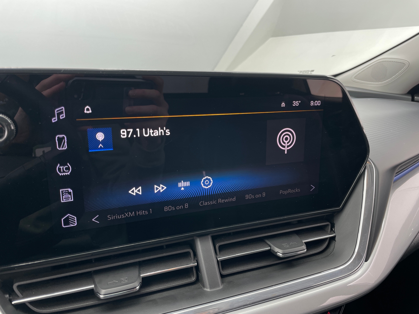 Thumbnail: 2025 Chevrolet Trax - 4