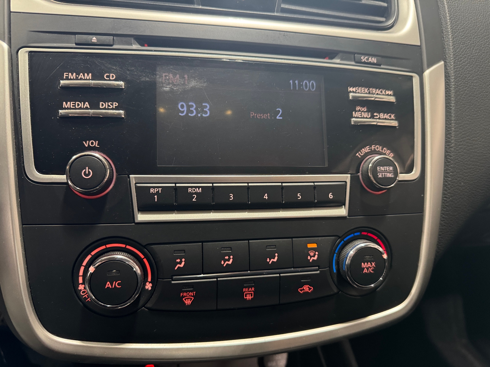 Thumbnail: 2017 Nissan Altima - 4