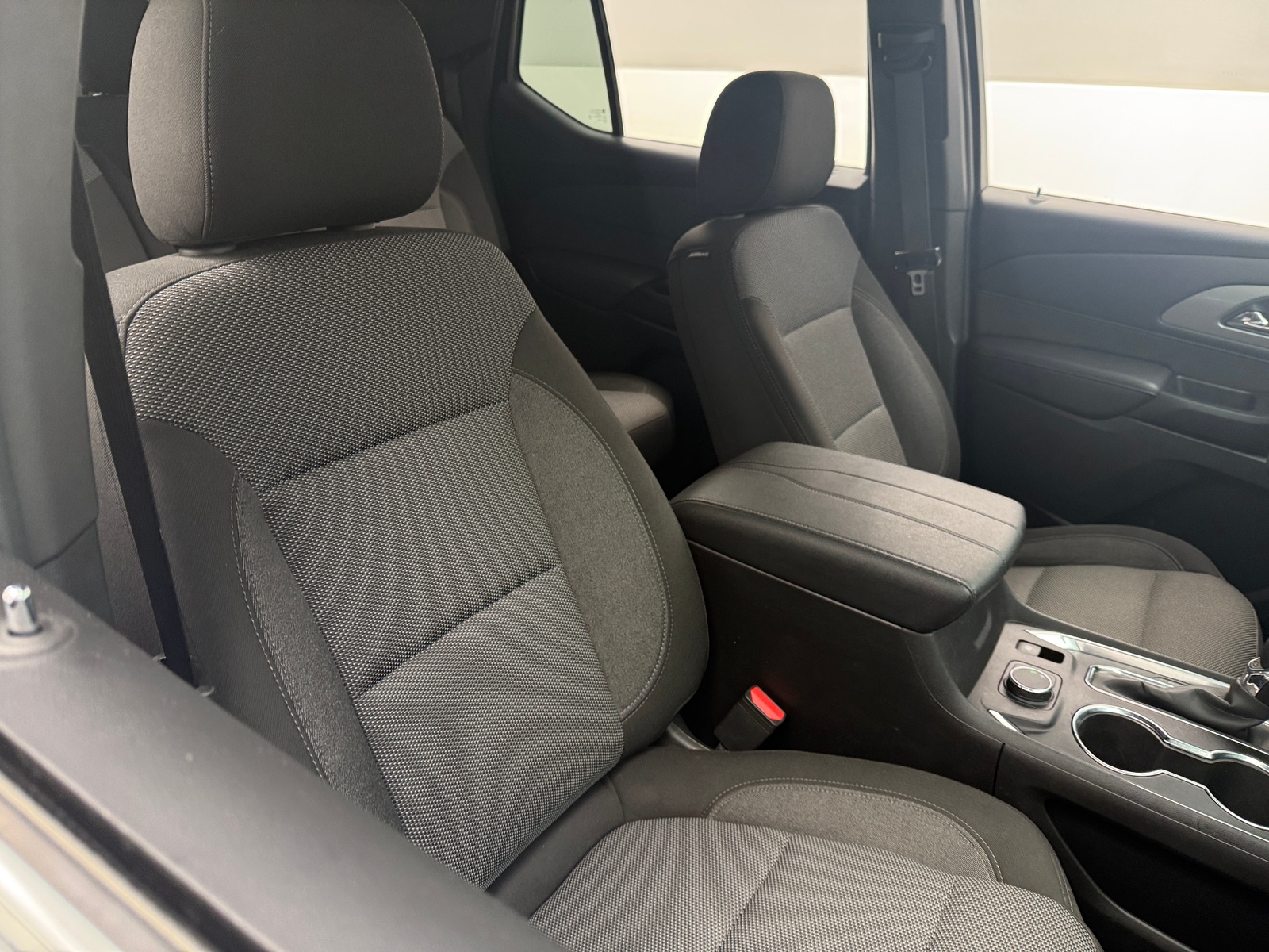 Thumbnail: 2023 Chevrolet Traverse - 2