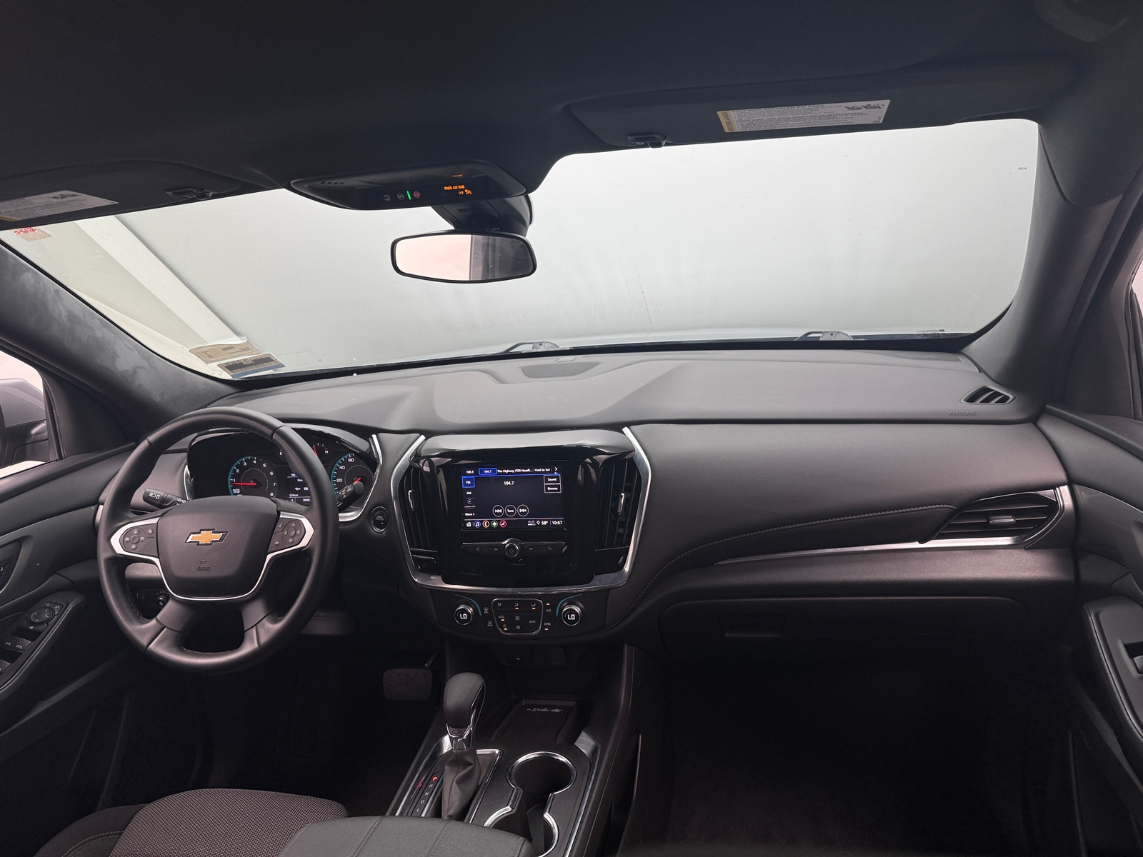 Thumbnail: 2023 Chevrolet Traverse - 3