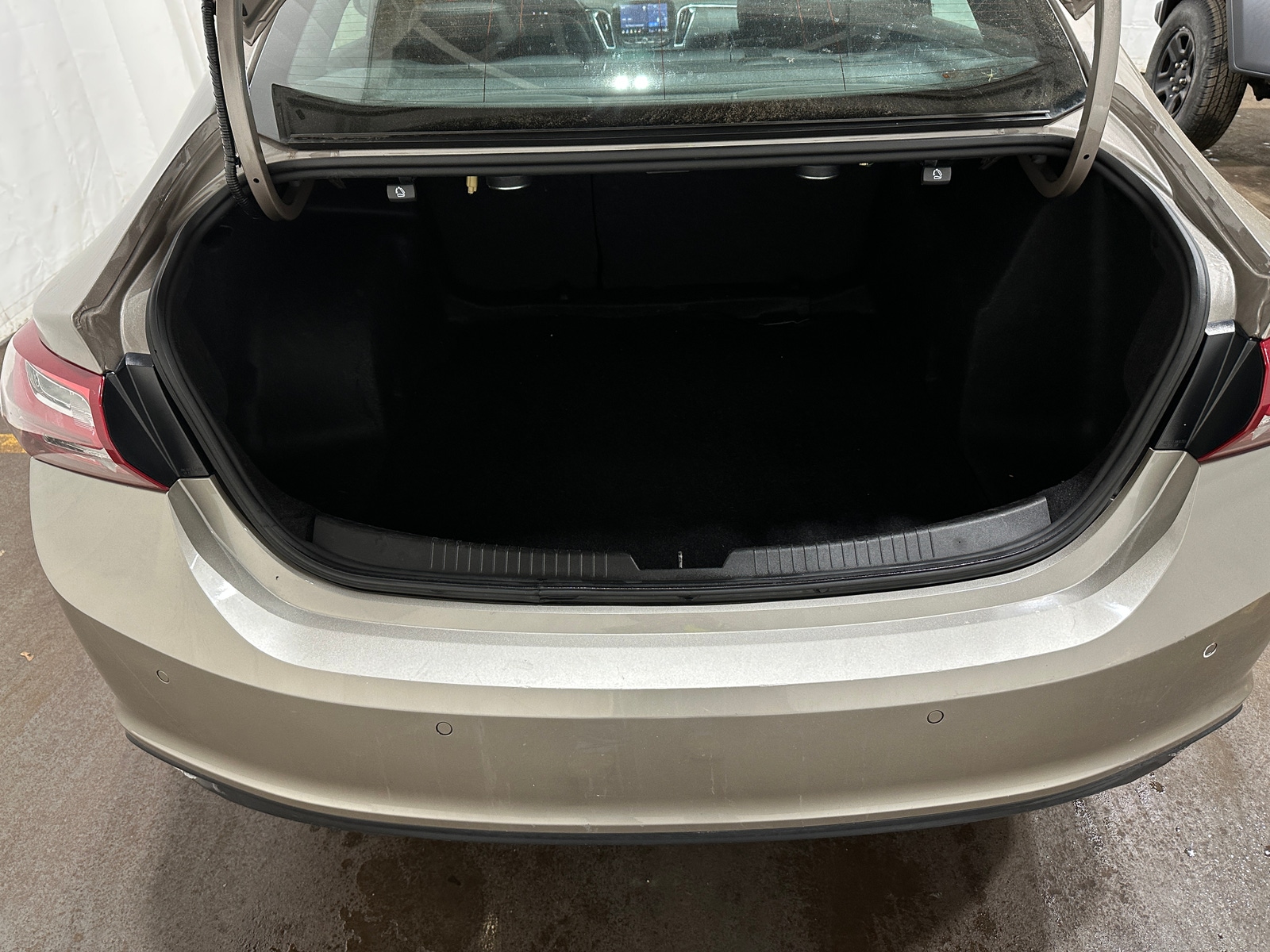 Thumbnail: 2024 Chevrolet Malibu - 6