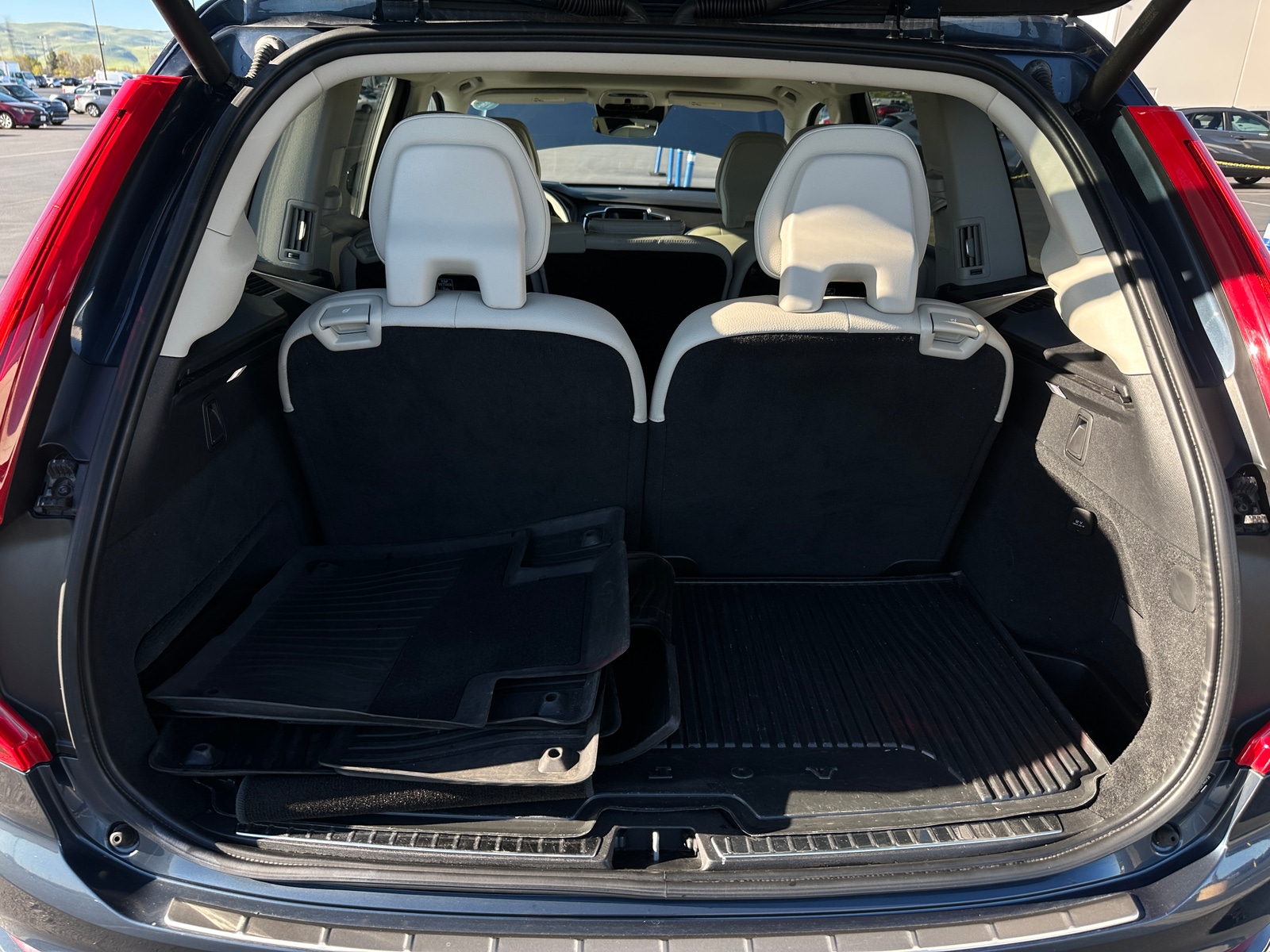 Thumbnail: 2019 Volvo XC90 - 6