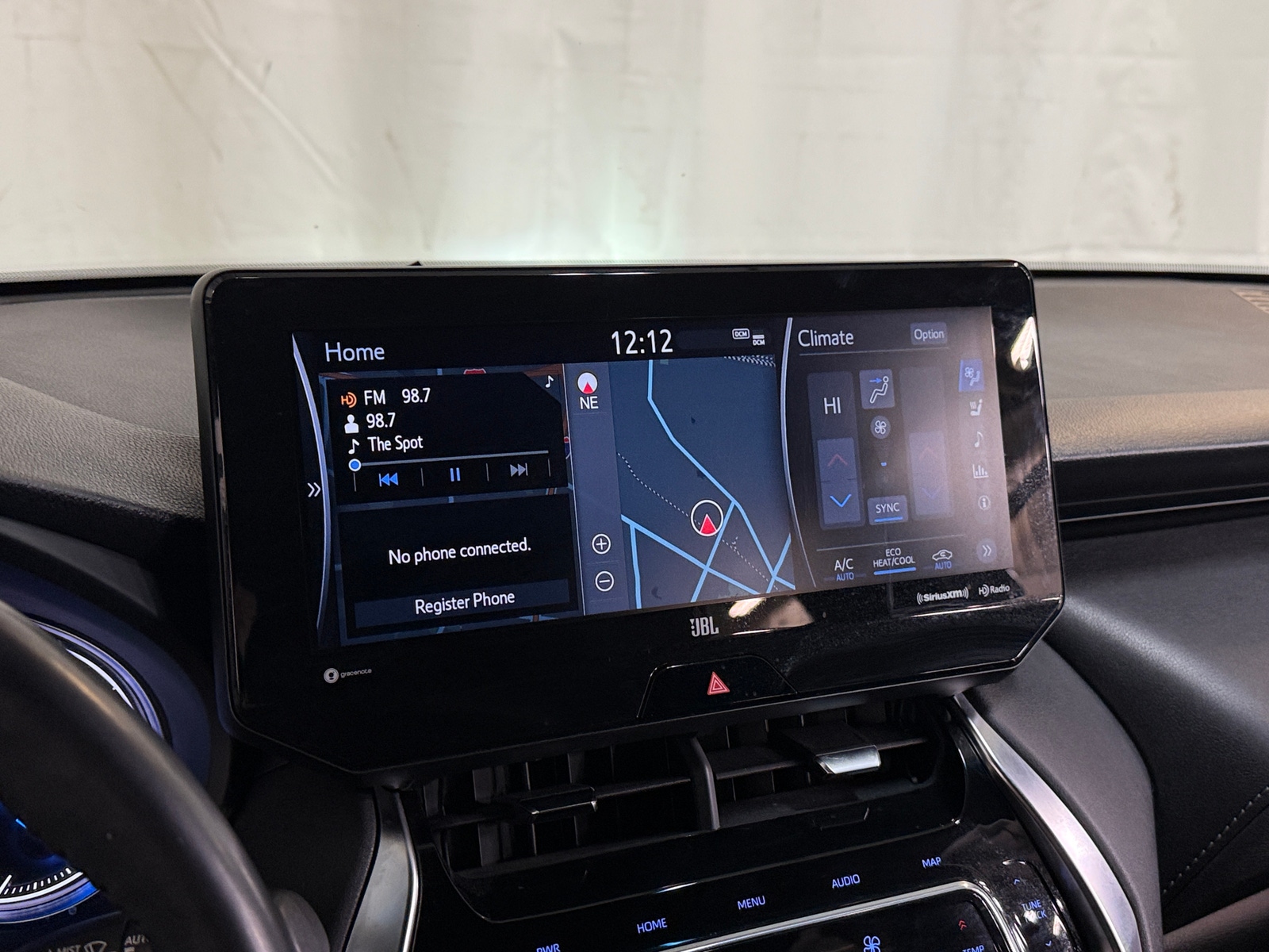 Thumbnail: 2022 Toyota Venza - 3