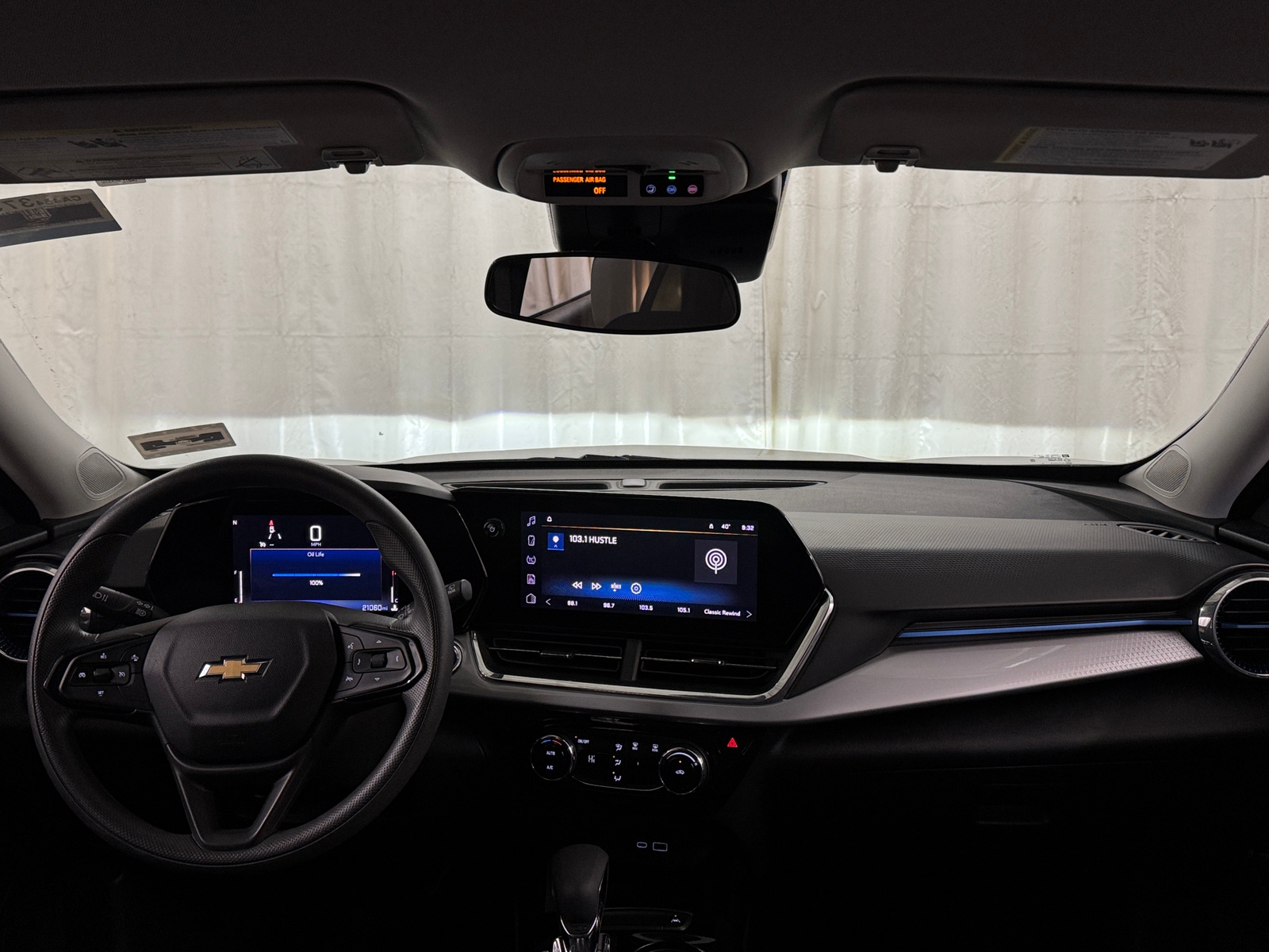 Thumbnail: 2025 Chevrolet Trax - 3