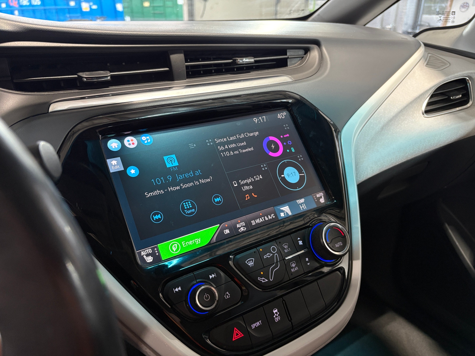 Thumbnail: 2017 Chevrolet Bolt EV - 4