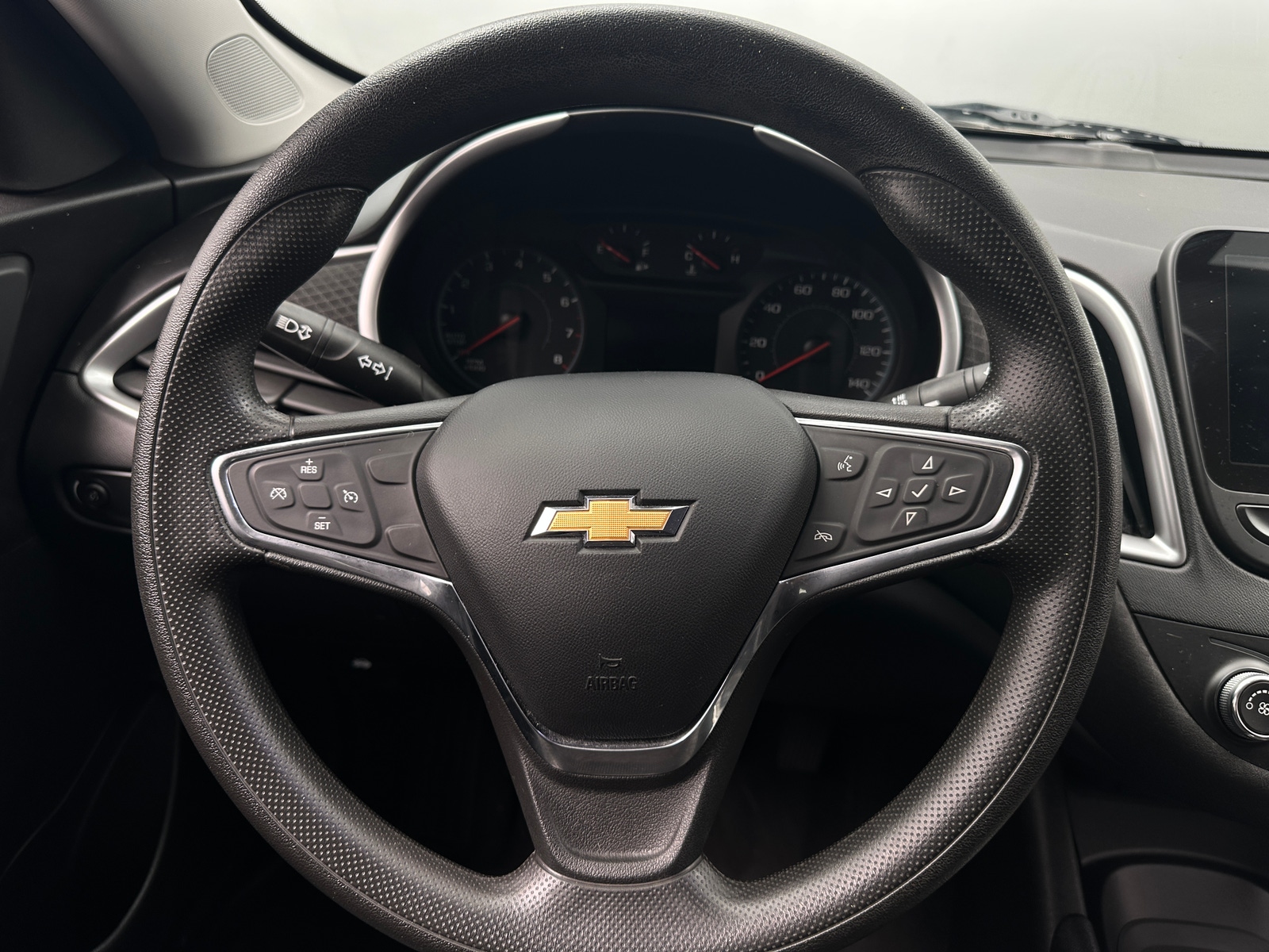 Thumbnail: 2020 Chevrolet Malibu - 5