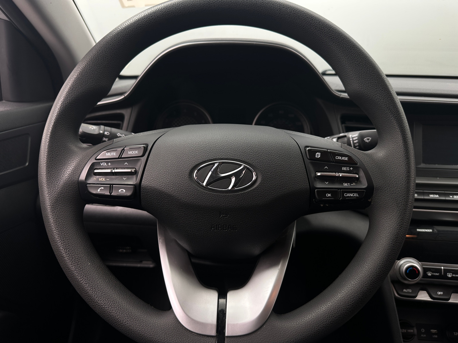 Thumbnail: 2020 Hyundai Elantra - 5