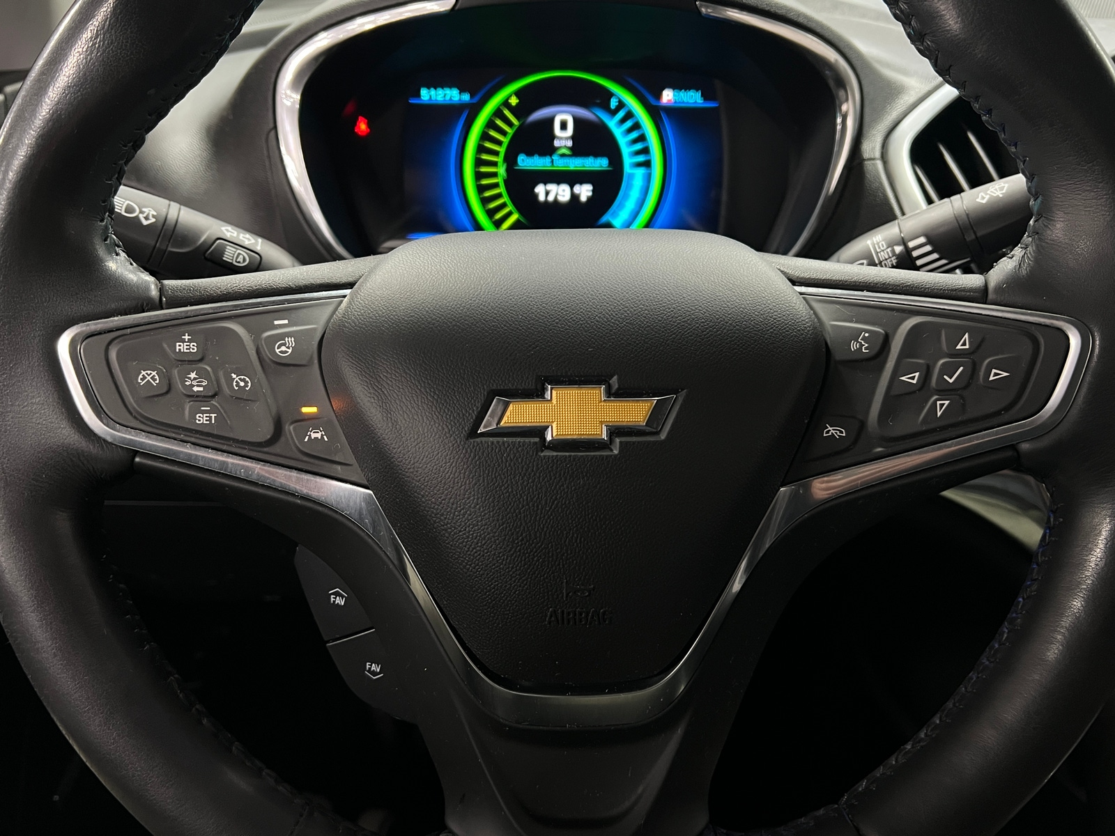 Thumbnail: 2018 Chevrolet Volt - 4
