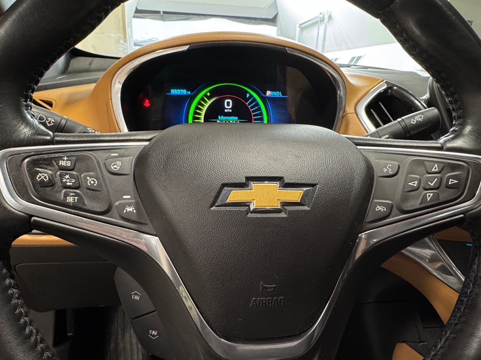 Thumbnail: 2016 Chevrolet Volt - 4