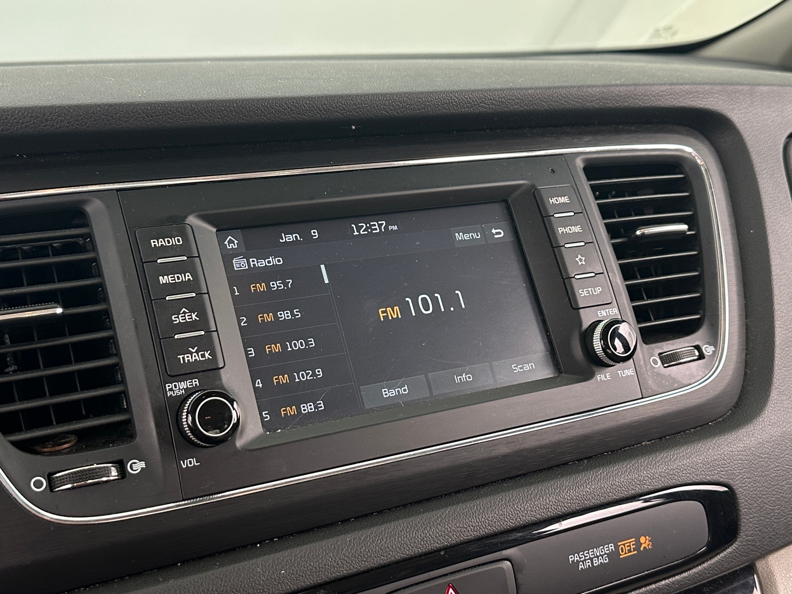 Thumbnail: 2021 Kia Sedona - 4