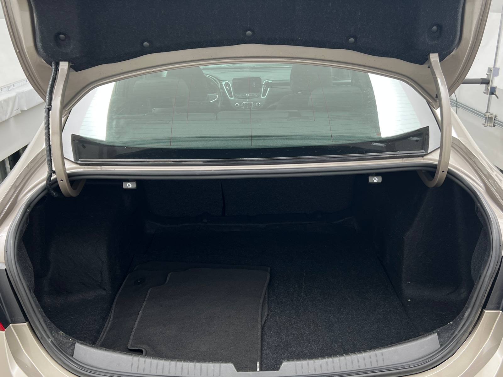 Thumbnail: 2024 Chevrolet Malibu - 7