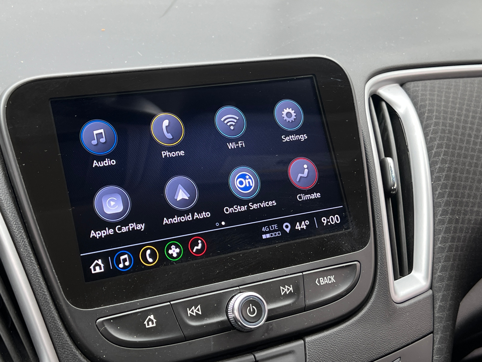 Thumbnail: 2024 Chevrolet Malibu - 4