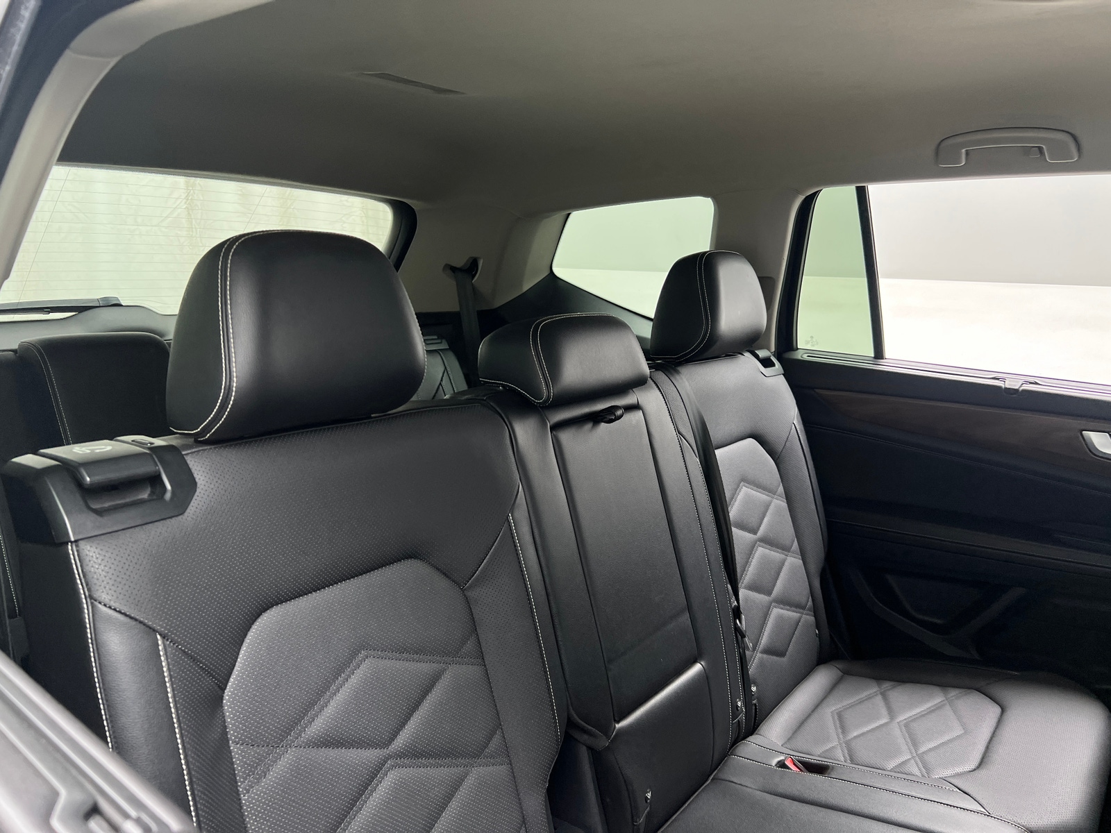 Thumbnail: 2024 Volkswagen Atlas - 5