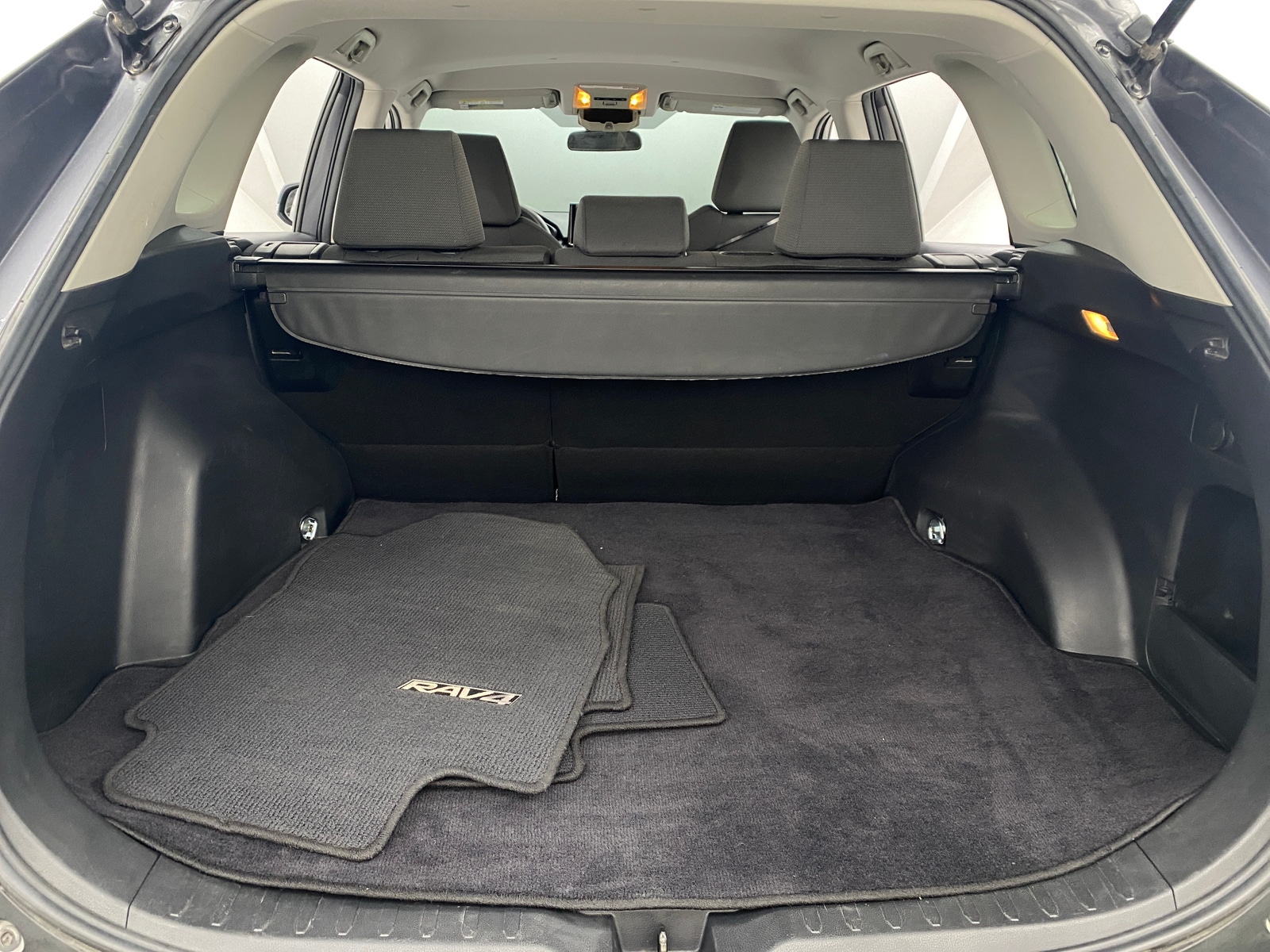 Thumbnail: 2021 Toyota RAV4 - 7