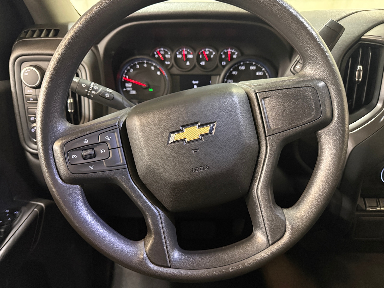 Thumbnail: 2025 Chevrolet Silverado 1500 - 5