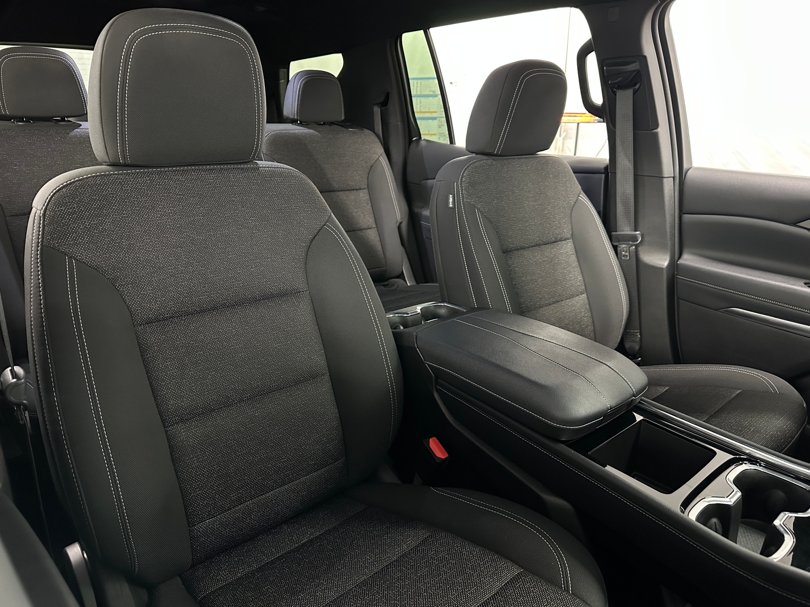 Thumbnail: 2025 Chevrolet Traverse - 2