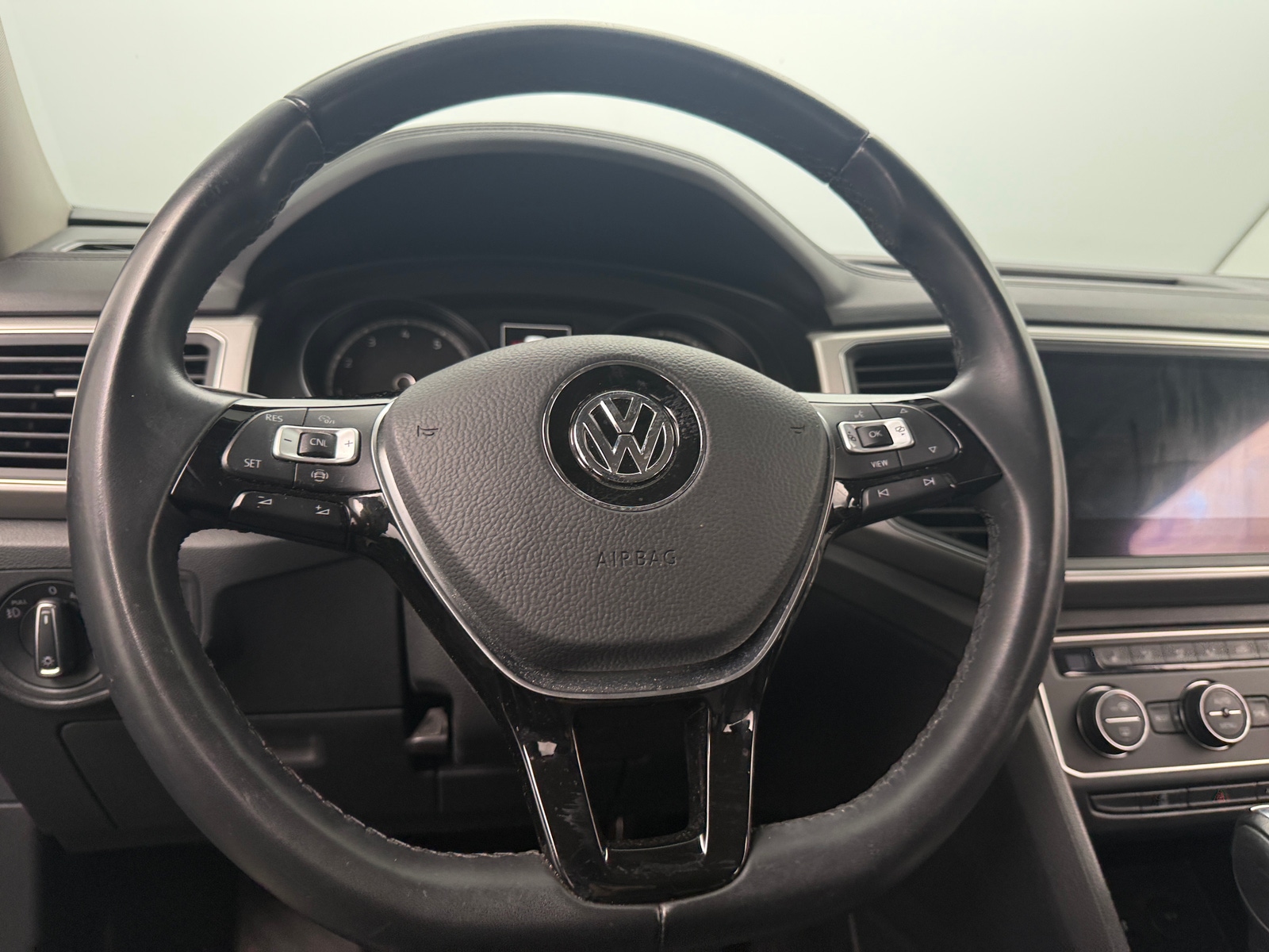 Thumbnail: 2019 Volkswagen Atlas - 4