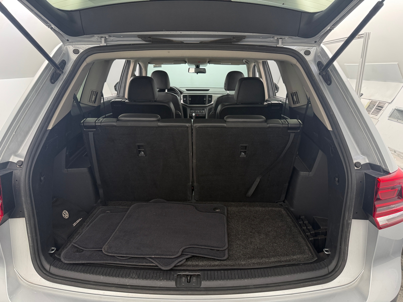 Thumbnail: 2019 Volkswagen Atlas - 6