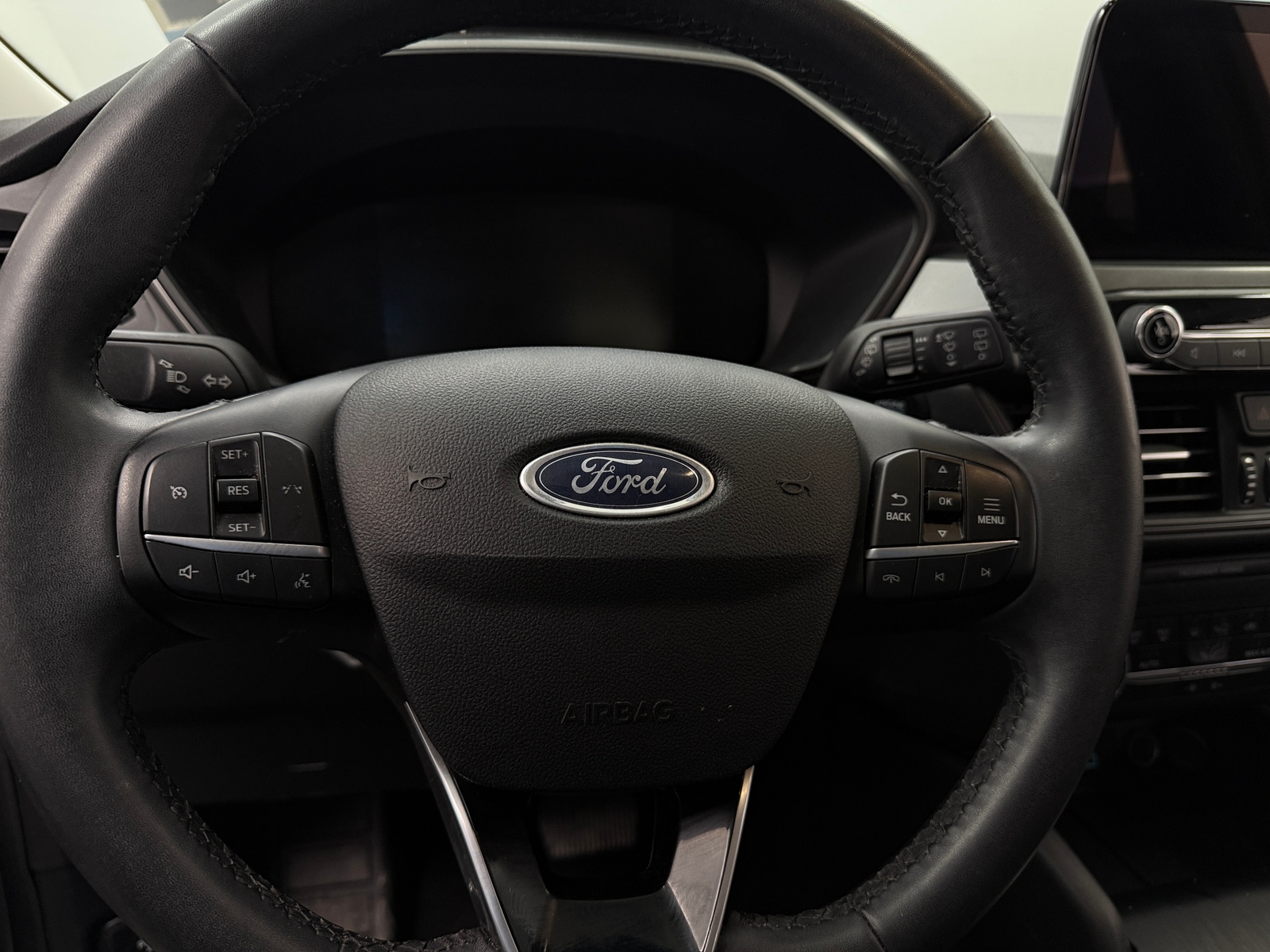 Thumbnail: 2023 Ford Escape - 5