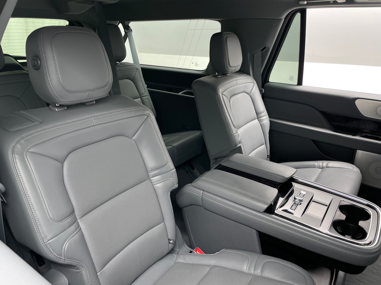 Thumbnail: 2020 Lincoln Navigator L - 5