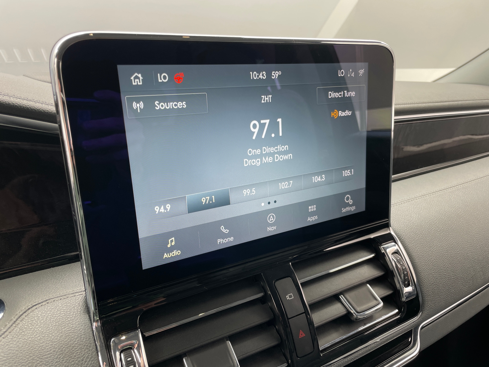 Thumbnail: 2020 Lincoln Navigator L - 3