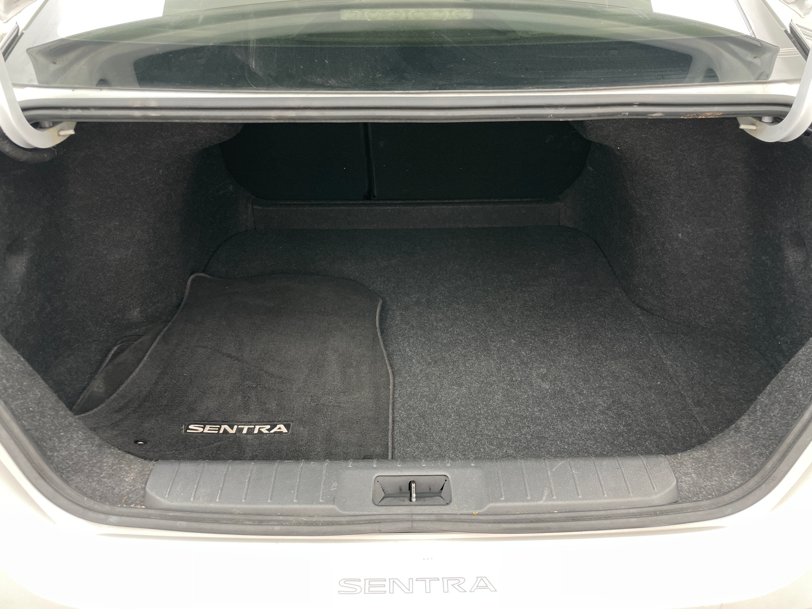 Thumbnail: 2021 Nissan Sentra - 6