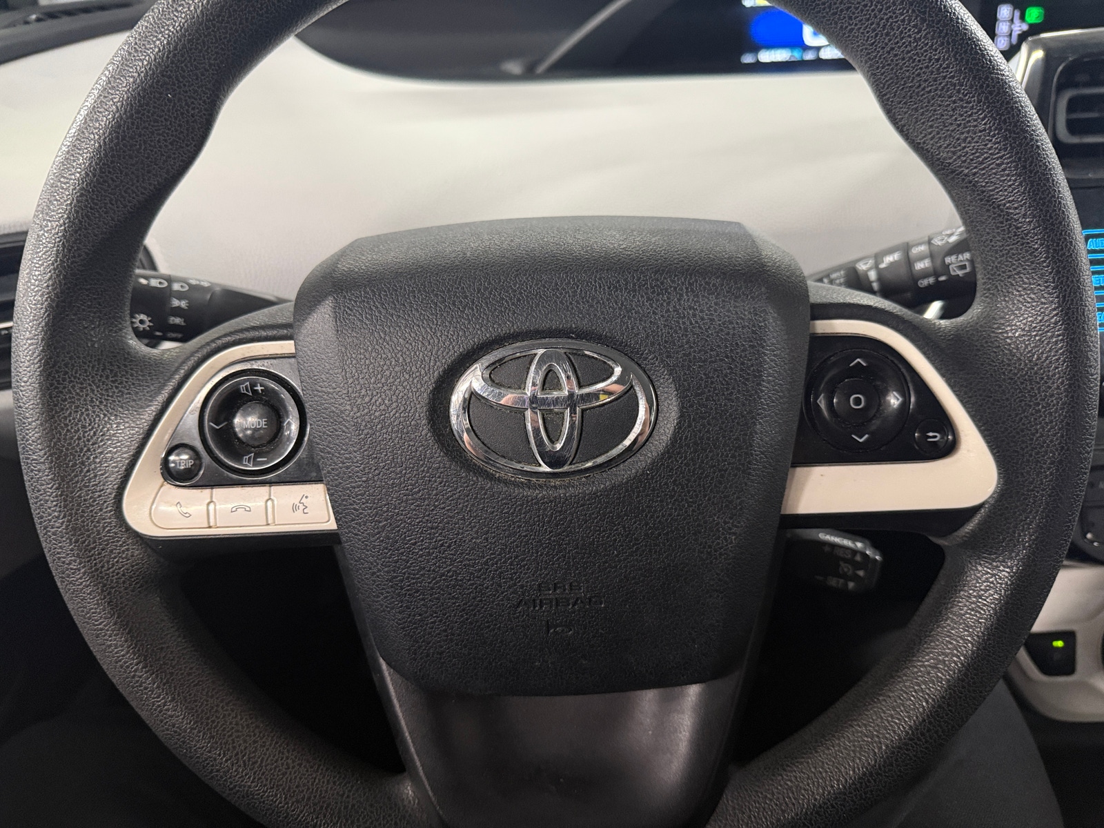 Thumbnail: 2016 Toyota Prius - 5