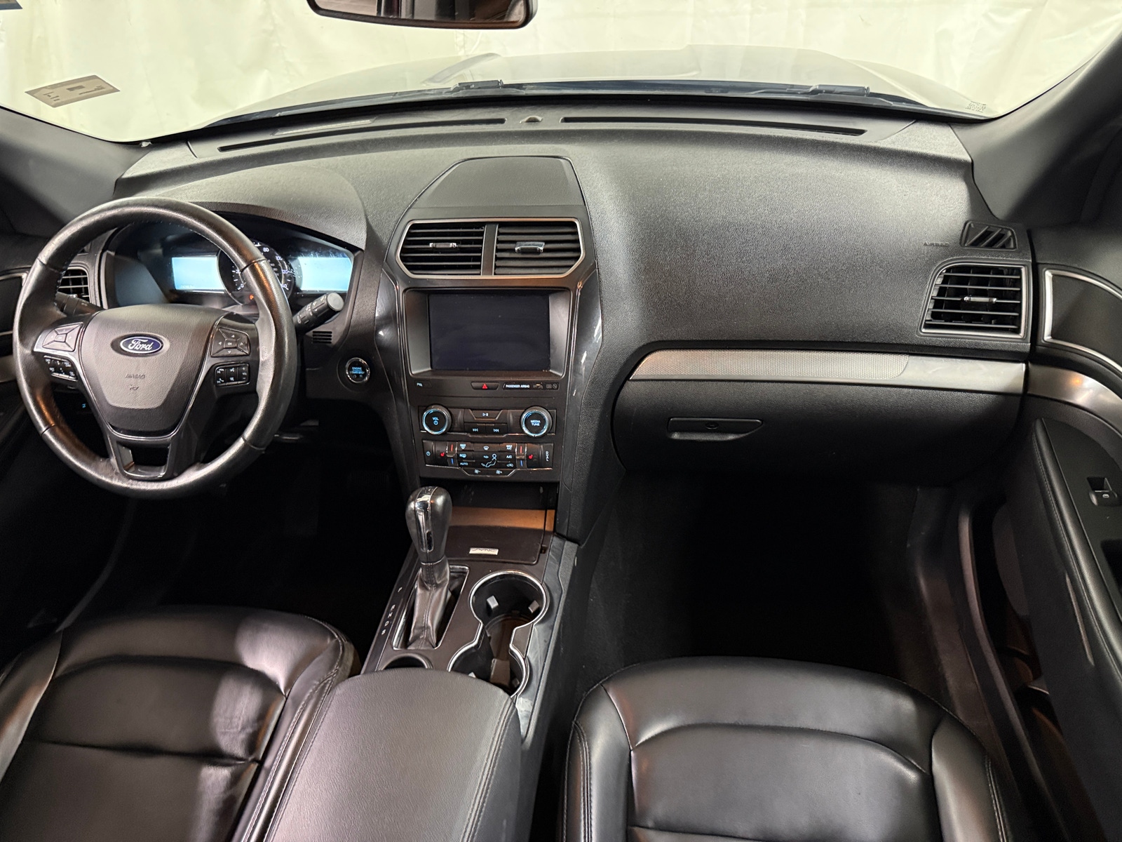 Thumbnail: 2019 Ford Explorer - 3