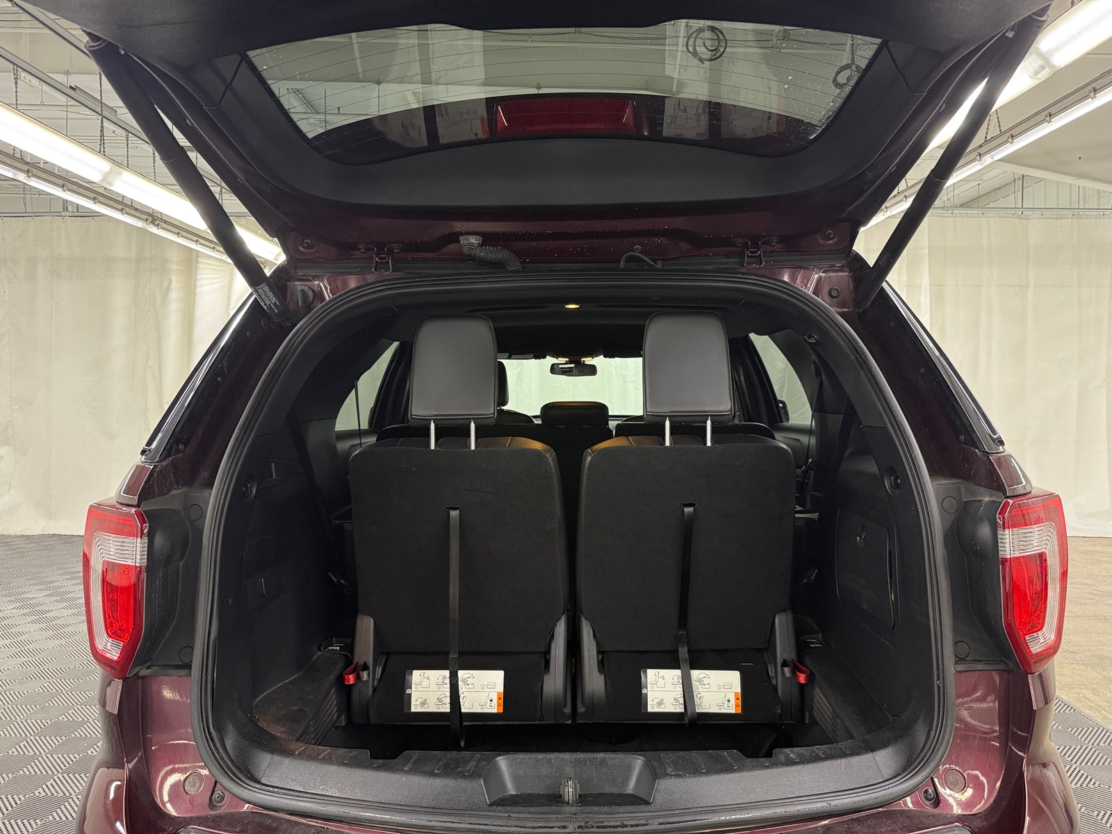 Thumbnail: 2019 Ford Explorer - 7