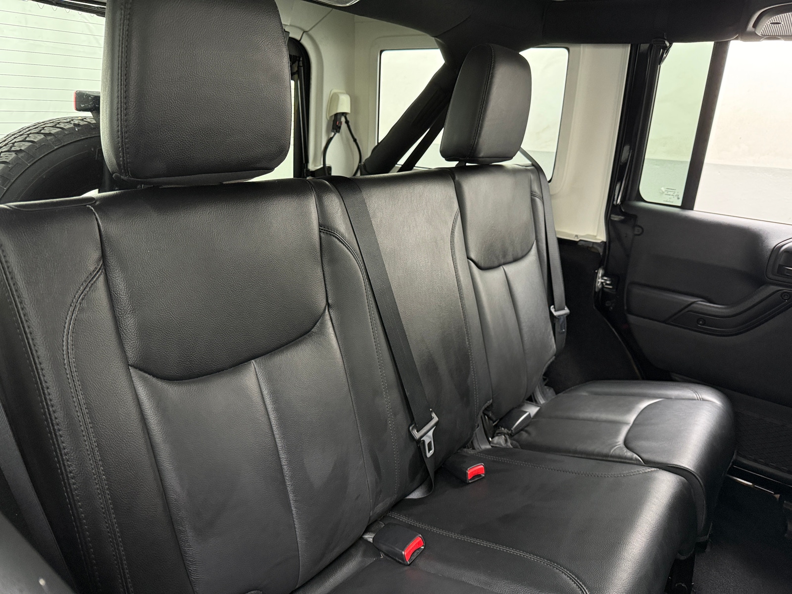 Thumbnail: 2017 Jeep Wrangler - 5