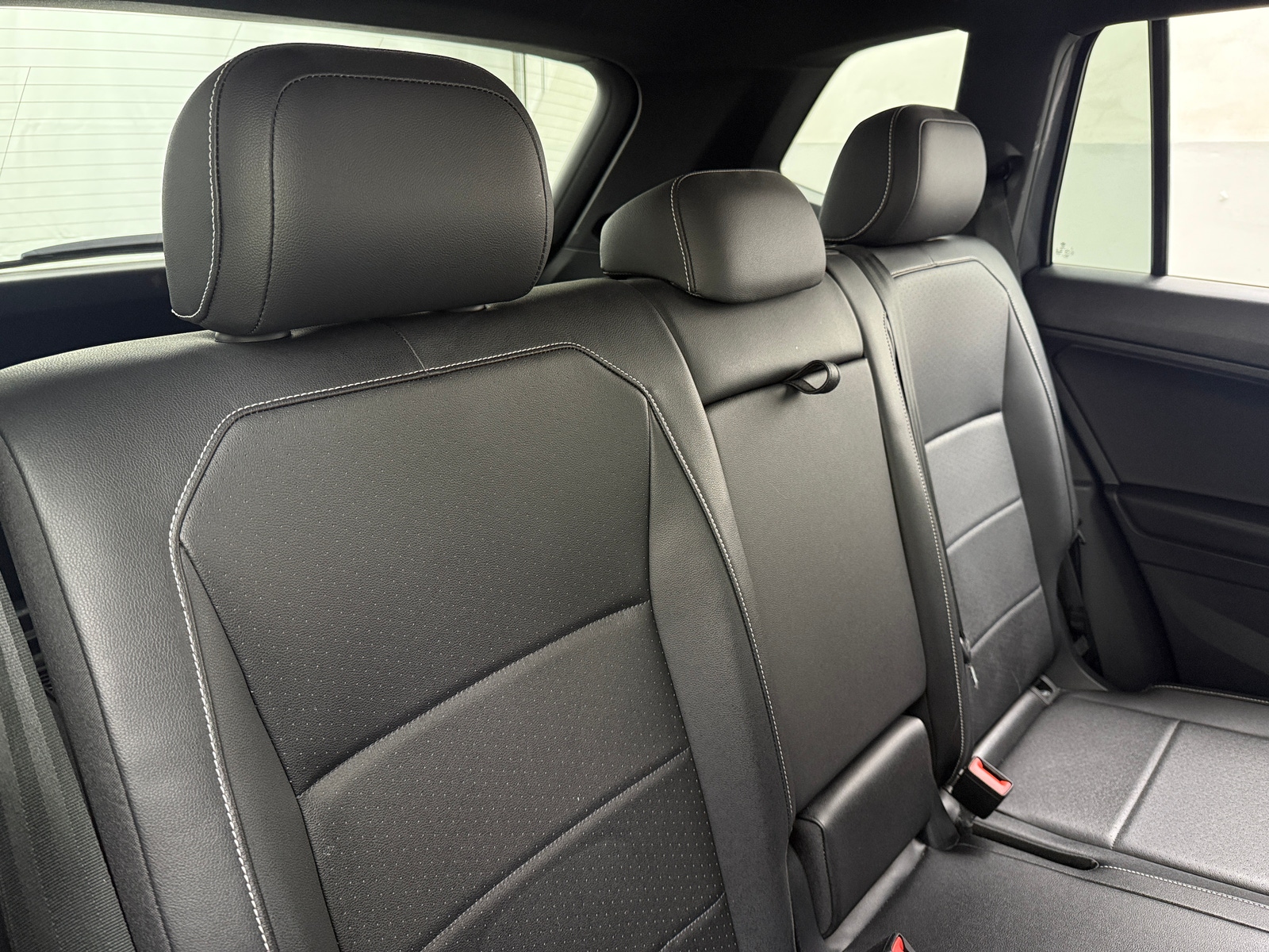 Thumbnail: 2021 Volkswagen Tiguan - 5