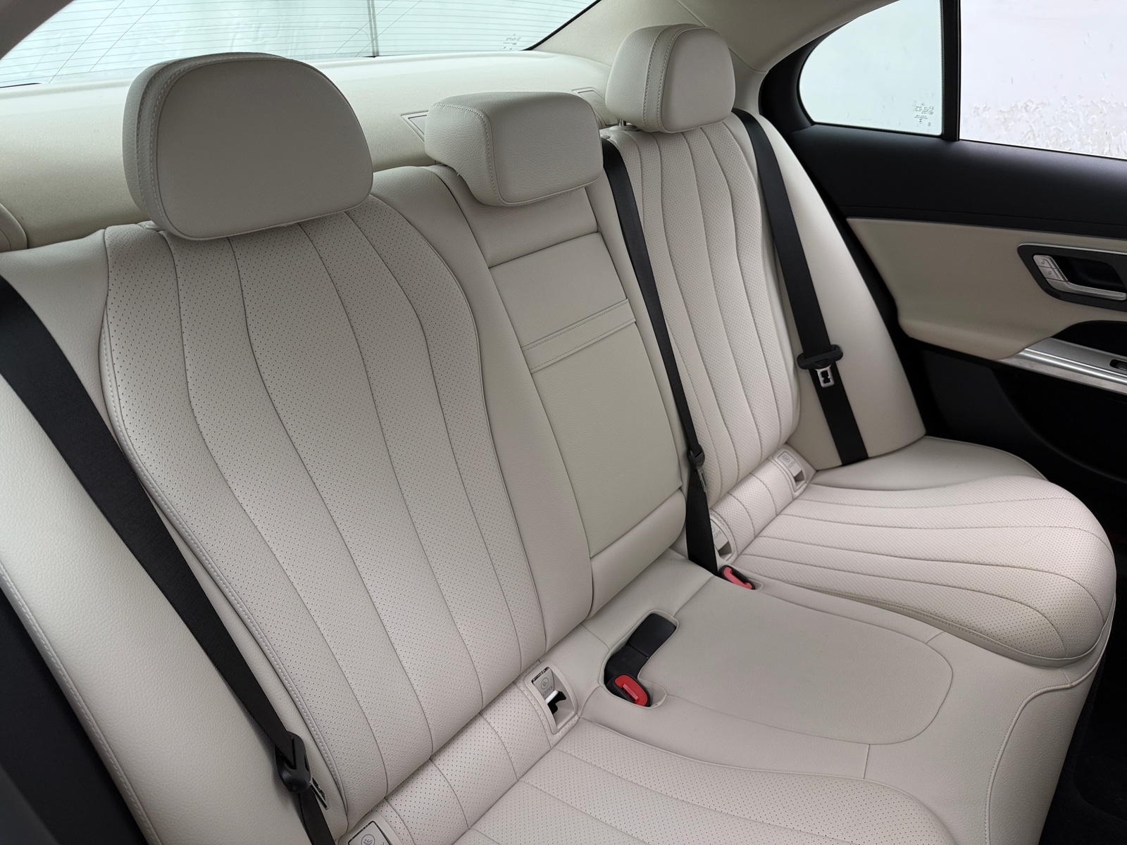 Thumbnail: 2025 Mercedes-Benz E-Class - 5