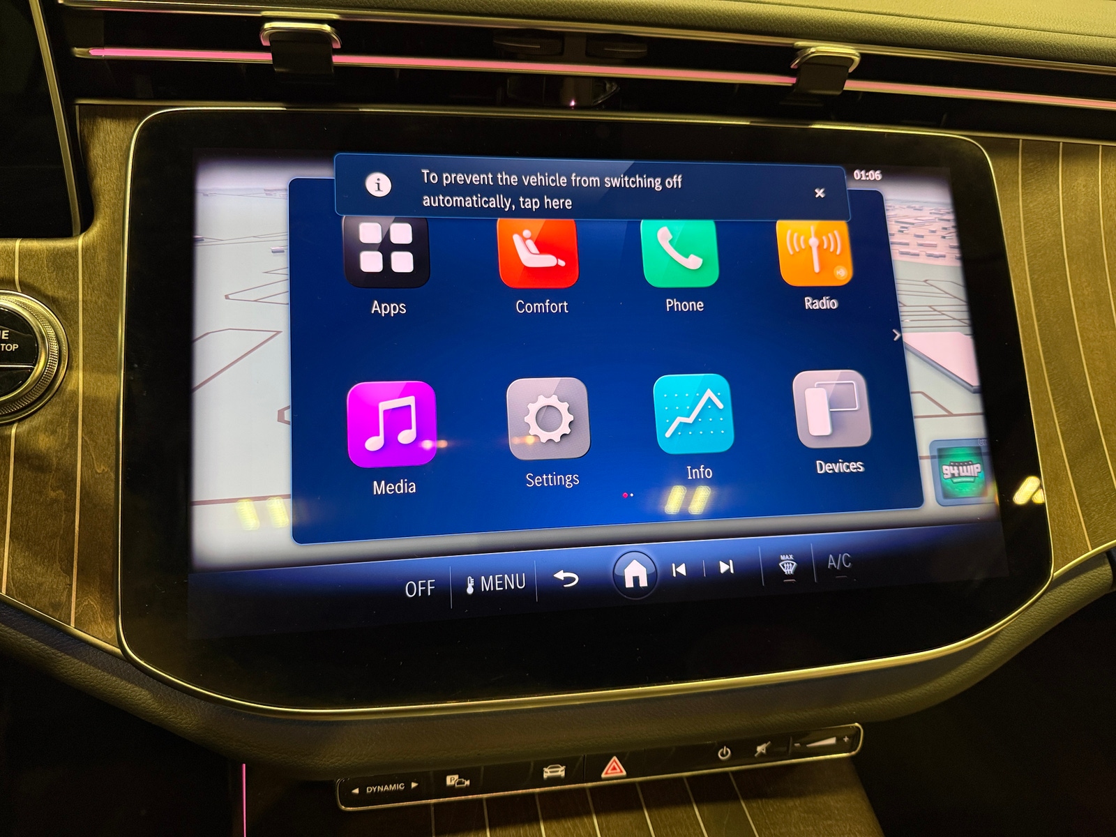 Thumbnail: 2025 Mercedes-Benz E-Class - 3