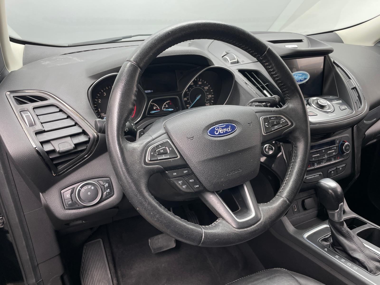 Thumbnail: 2017 Ford Escape - 4