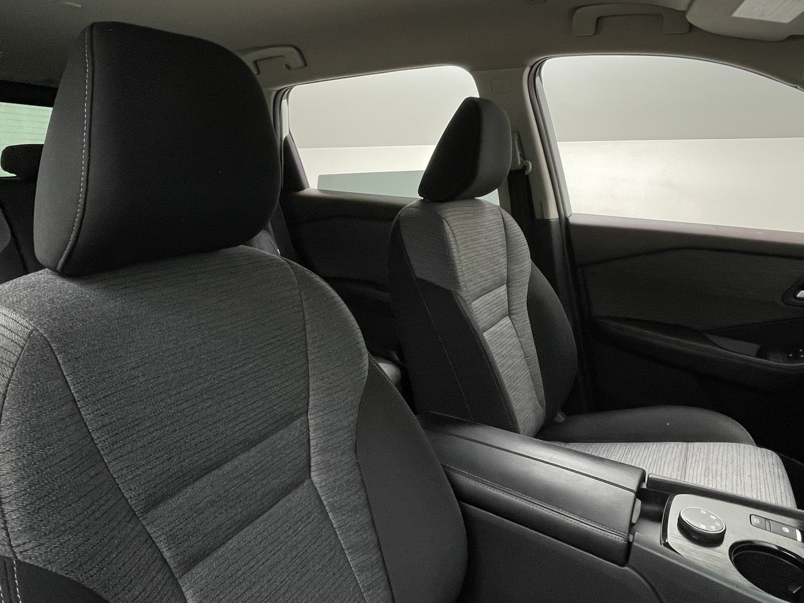 Thumbnail: 2023 Nissan Rogue - 2