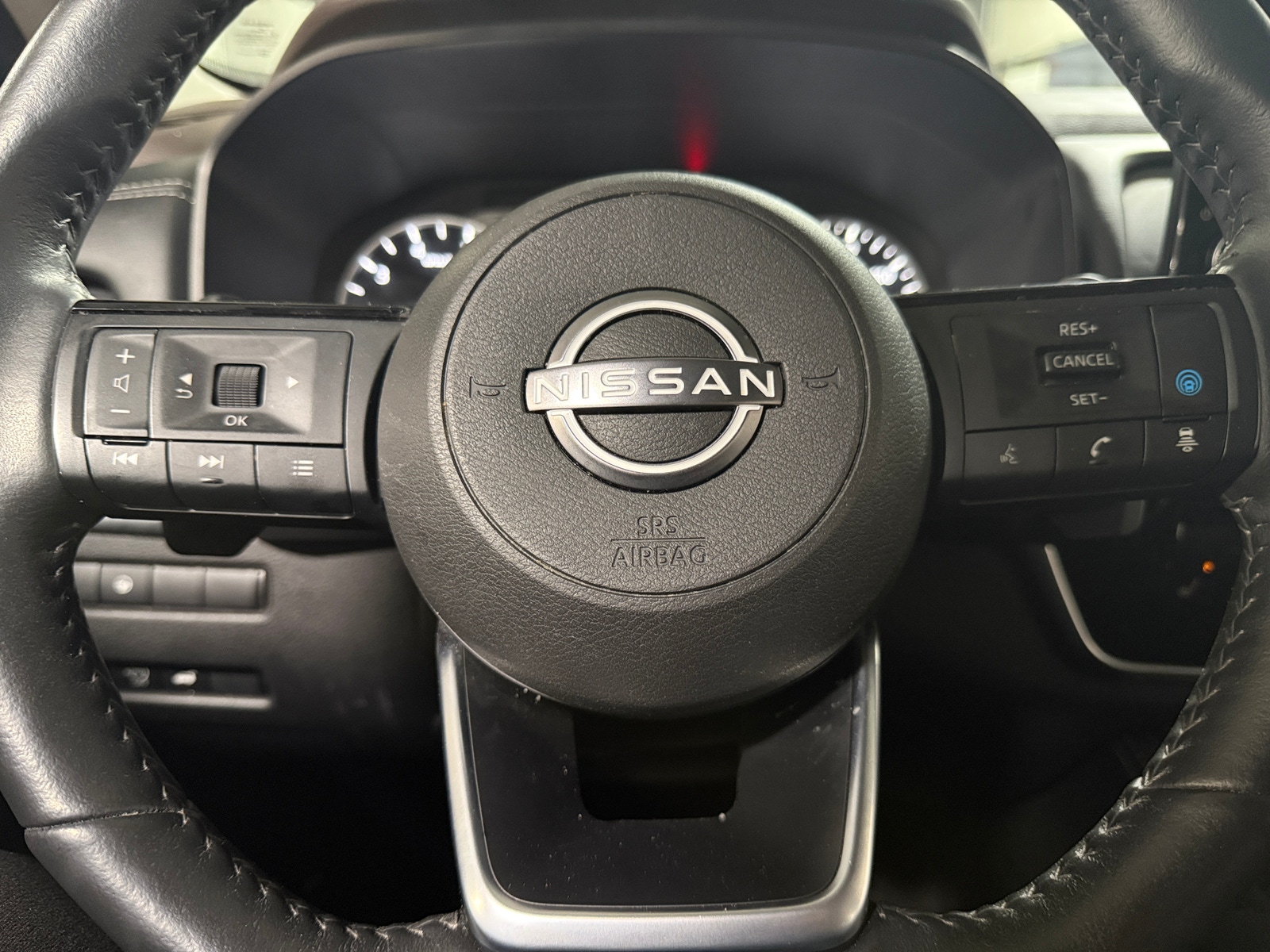 Thumbnail: 2023 Nissan Rogue - 4