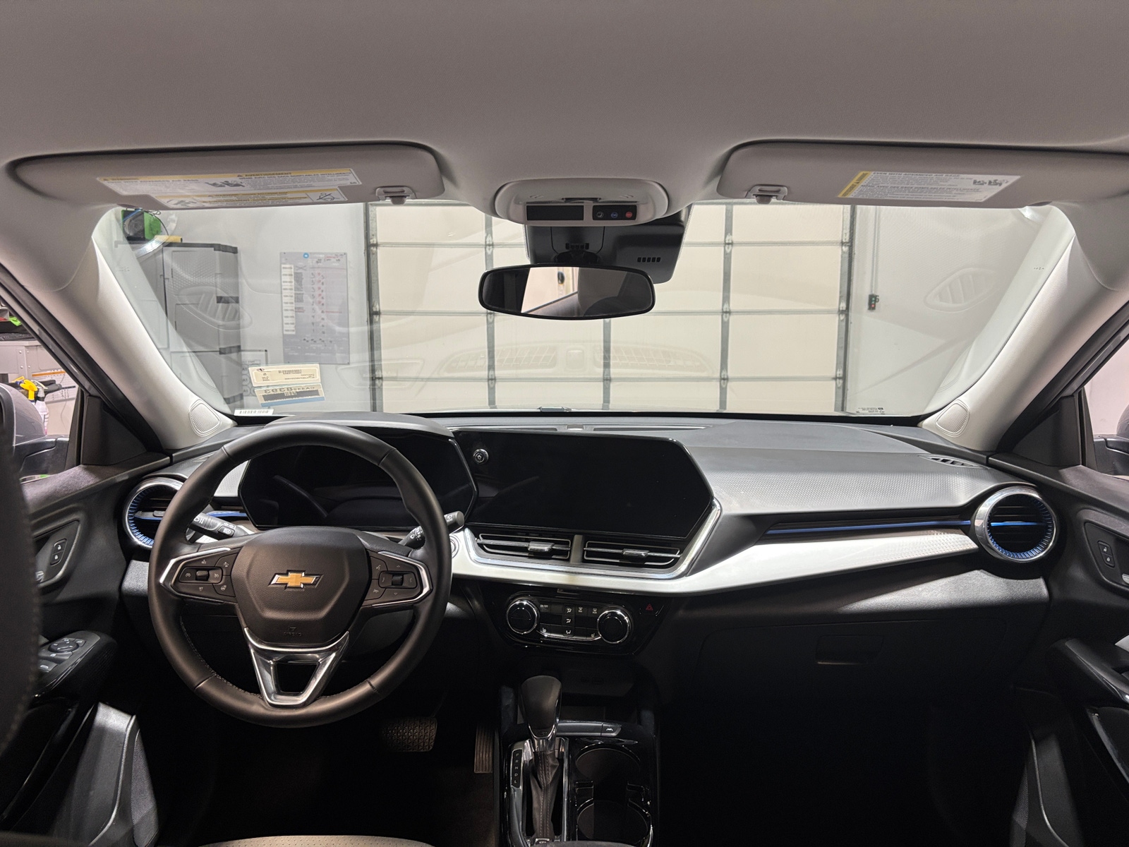 Thumbnail: 2025 Chevrolet Trax - 3