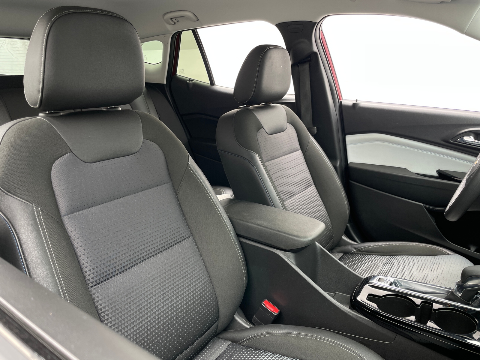 Thumbnail: 2025 Chevrolet Trax - 2