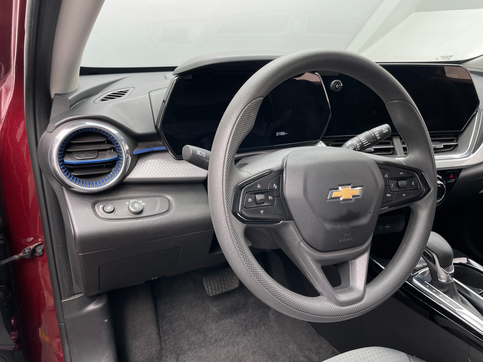 Thumbnail: 2025 Chevrolet Trax - 5