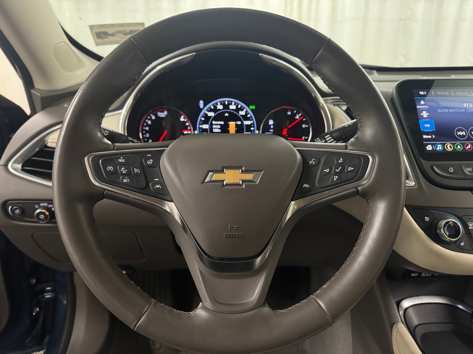 Thumbnail: 2024 Chevrolet Malibu - 4