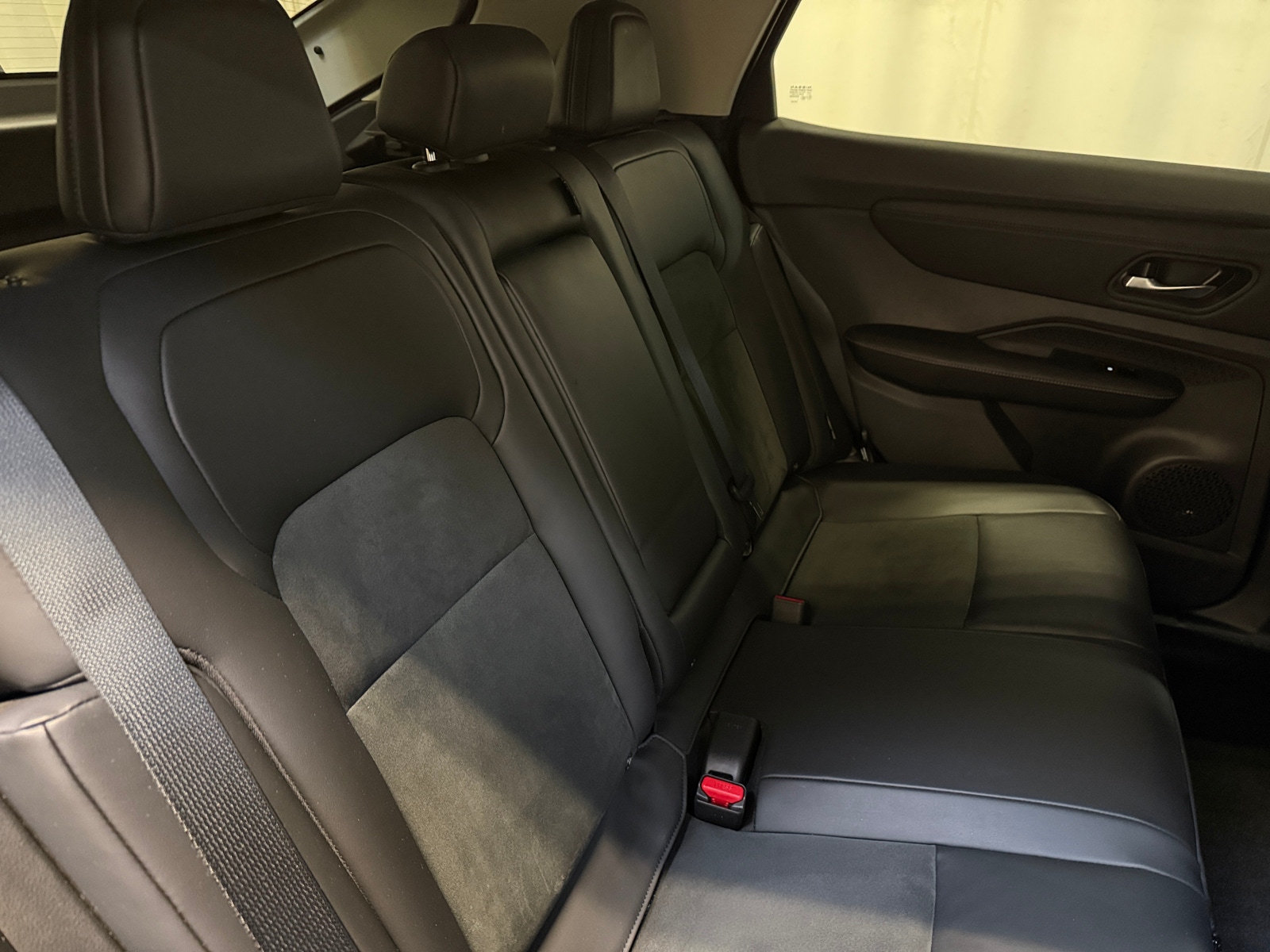 Thumbnail: 2025 Nissan Ariya - 5