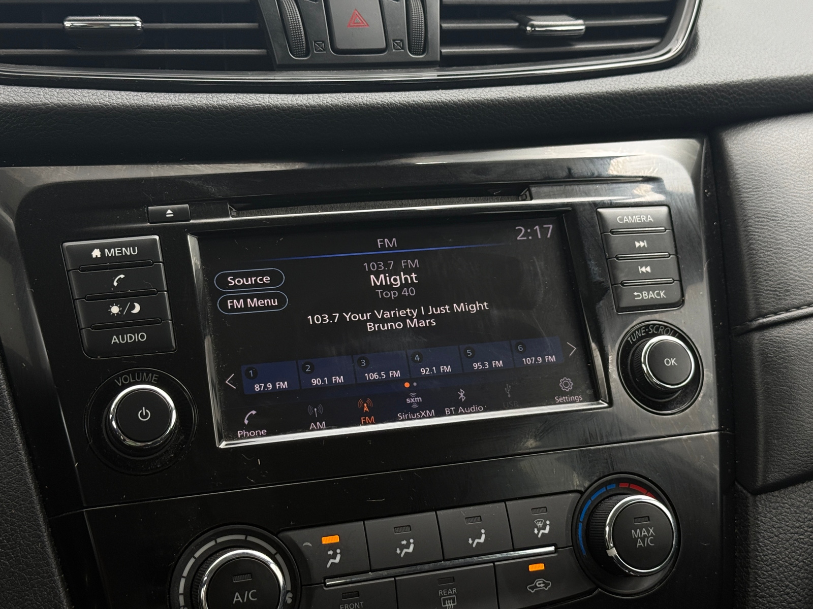 Thumbnail: 2019 Nissan Rogue - 4